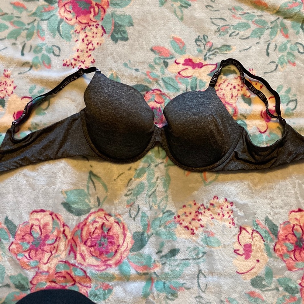 NWT Body by Victoria Secret 38c bra/ gray